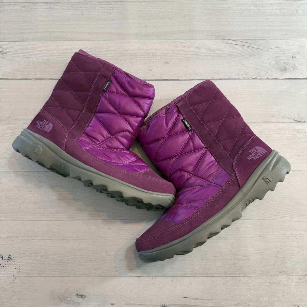 The North Face Winter‎ Camp Boot purple Youth Size 5